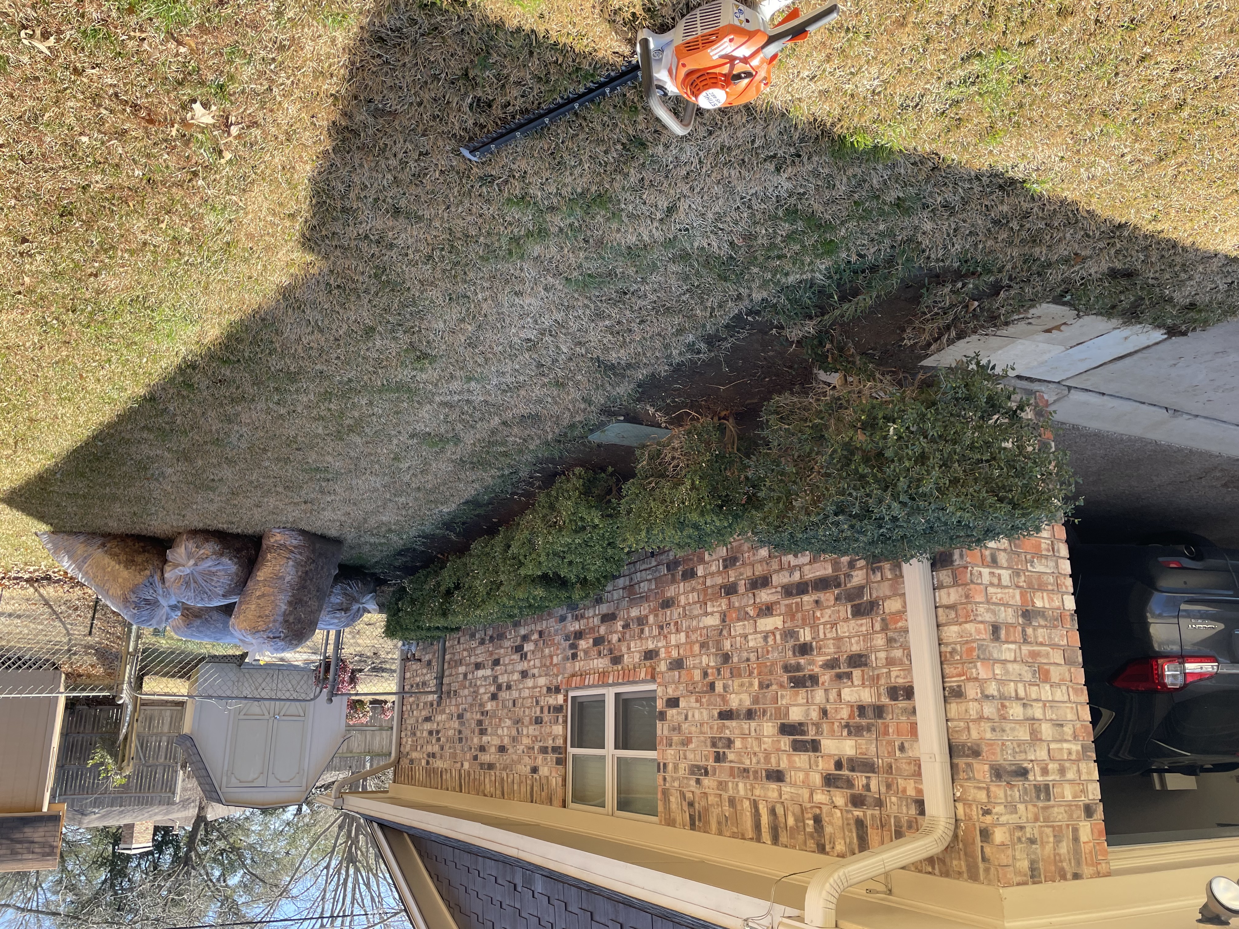 Residential lawn serviced by Barefoot after sprinkler repair